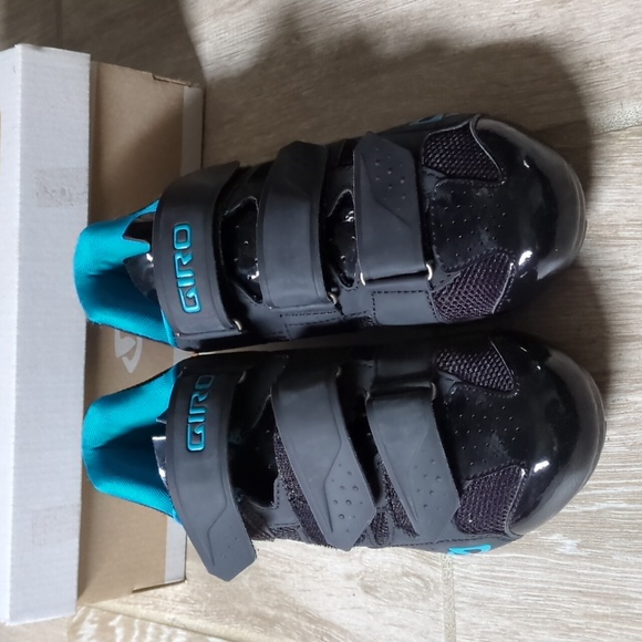 NEW Giro Salita Cycling Shoe Size 41 with Look Delta Cleats - Picture 3 of 15